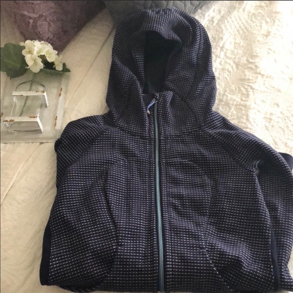 Lululemon Jacket - Picture 3 of 4